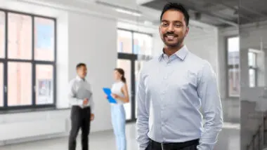 Financial Remisier: Meaning and Advantages